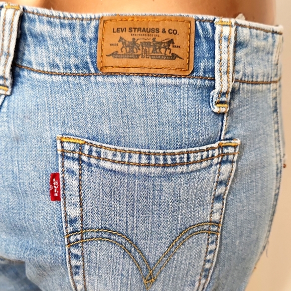 Levi's 315 Capri 👖 Faded Denim Jeans - Picture 4 of 5